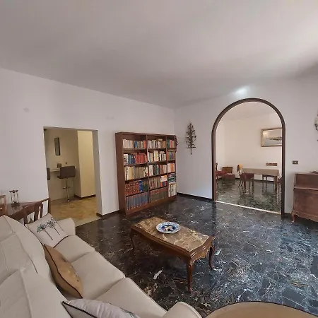 Chiesa Apartamento *