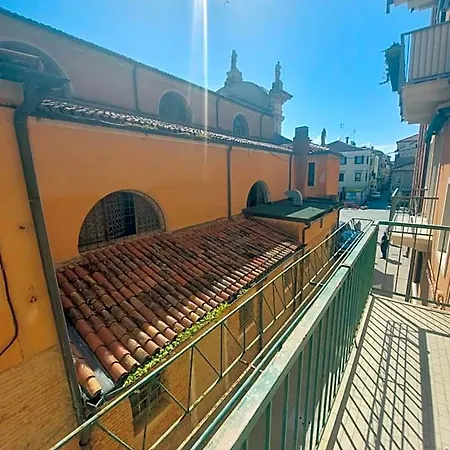 Chiesa Apartment *